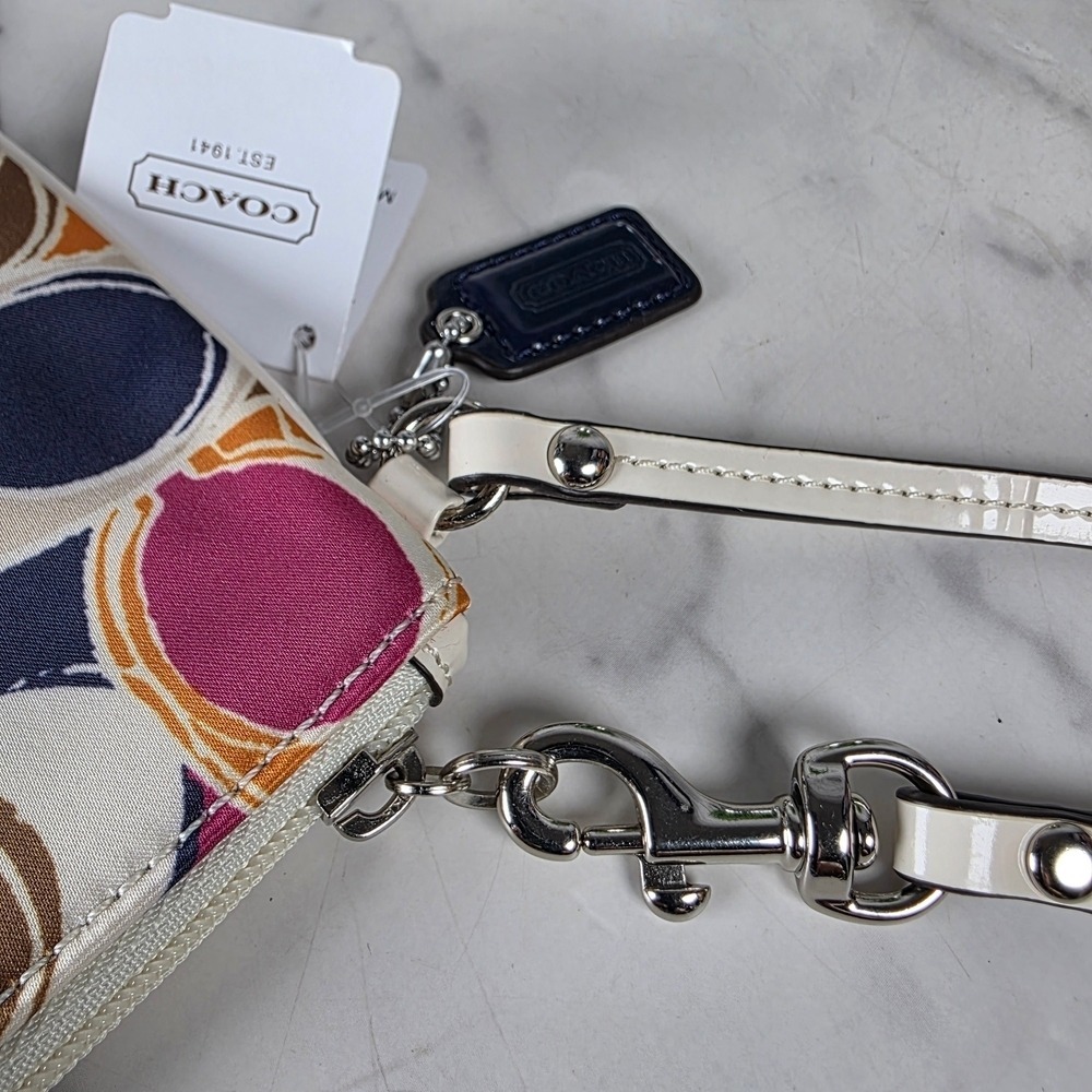 Coach Y2K F49166 PRK HD‎ Multicolor Signature Pattern Wristlet Scarf Print Satin - Picture 11 of 11